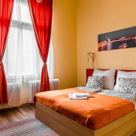 Хостел Goodmo House Будапешт Экстерьер фото